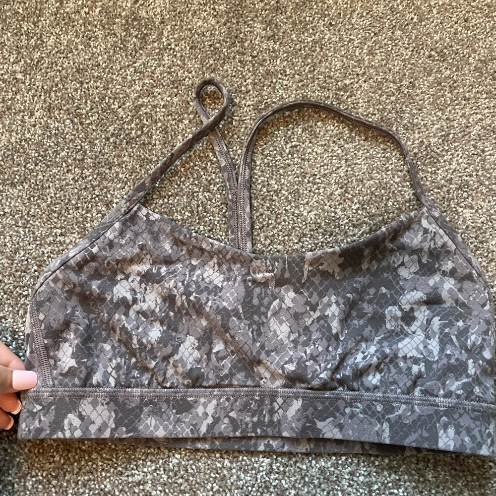Lululemon sports bra